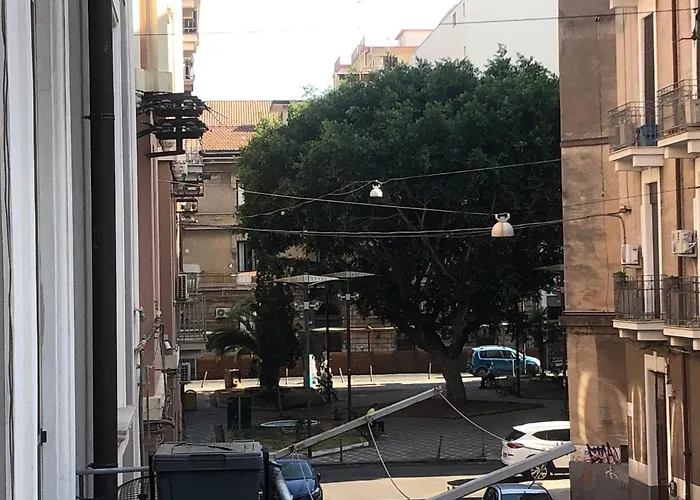 Montello & קטאניה